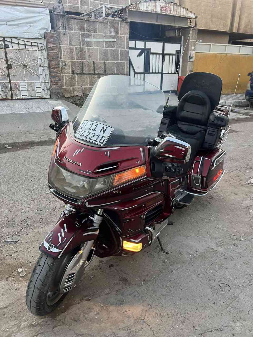 سلام عليكم شباب شلونكم ان شاء الله الكل بخير كولد ونك موديل ١٩٩٨  رقم بغداد باسمي تايرات جدد دينمو جبيره مكاني بغداد العبيدي  السعر ٣٣ $ (***********
