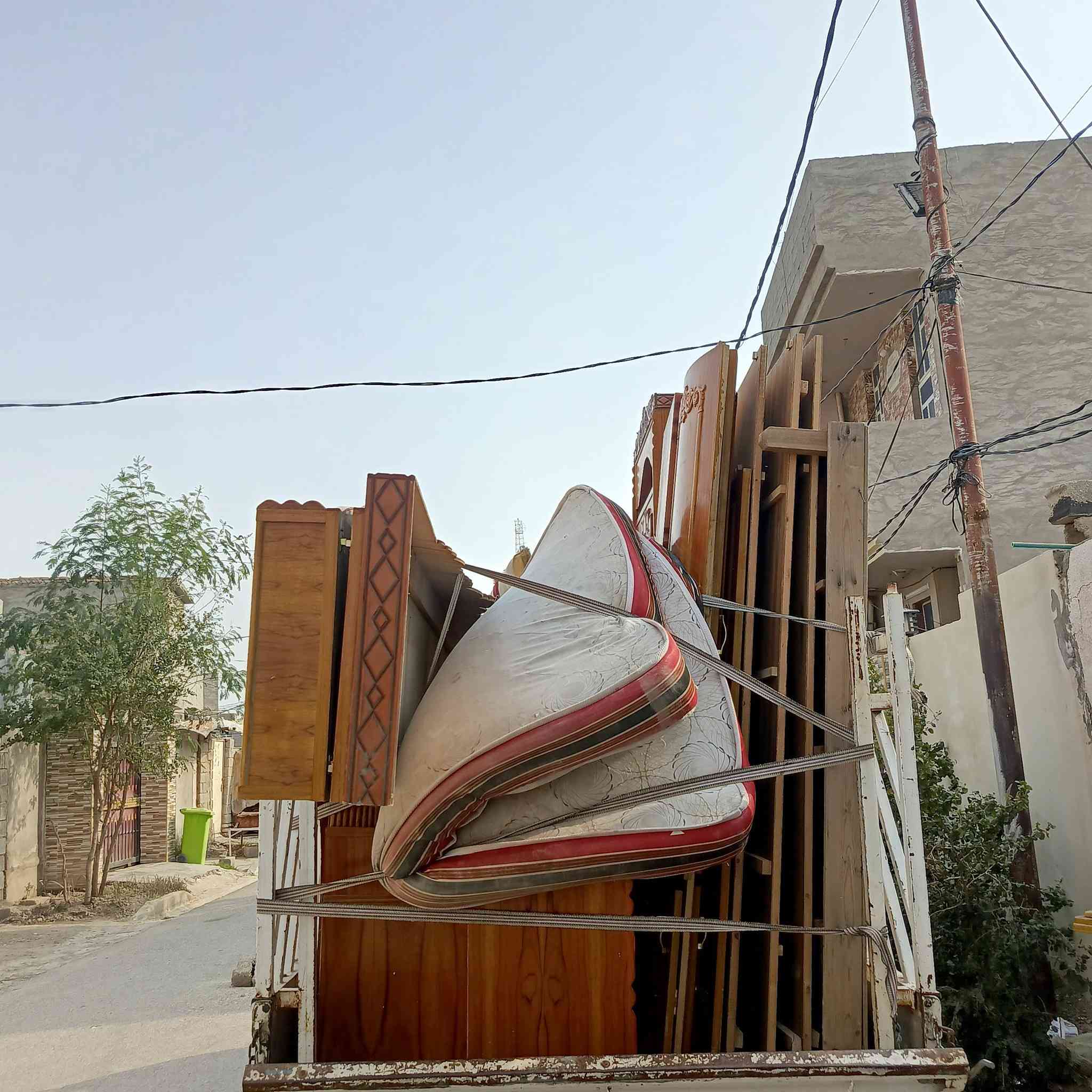 #يوجد #كيه #حمل #نقل #لاثاث #البيت  نجار فتح وشد غرف النوم التركية ول عراقيه (اختصاص)
🪛⛏️مع صيانة مجانية للغرفة ✨✨
تتوفر خدمة نقل الاثاث بعناية تامة
 سيارات حمل لنقل الاثاث جميع مناطق ديالى 🚚
عمال تحميل وتفريغ الاثاث بعناية تامة 🏠
نعمل في جميع مناطق ديالى  بدون استثناء
وعلا مدار اليوم 🕥
اتصل وتدلل
***********
يوجد واتساب🟢🟢
