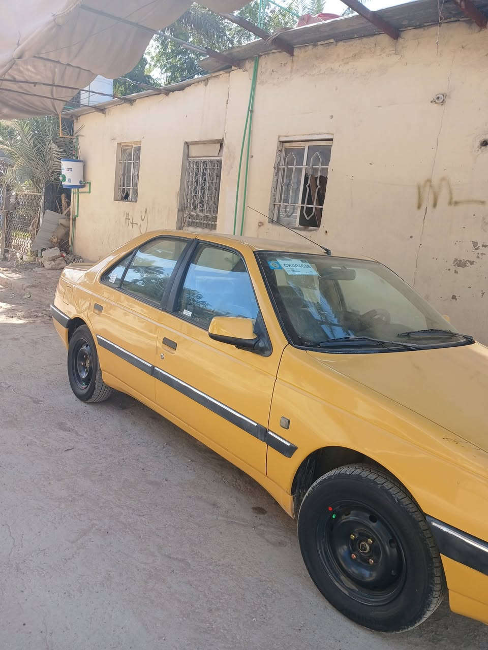 السلام عليكم سياره للبيع موديل 15 المكان بغداد حي العامل رقم التليفون***********ر45
