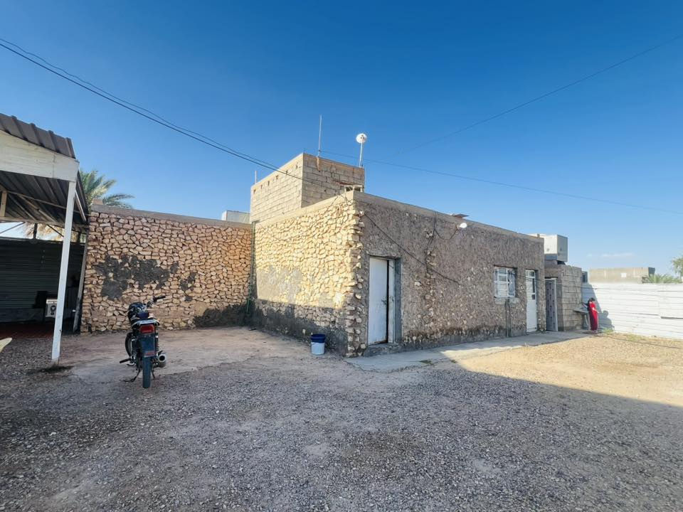 للبيع بيت طابق اول غرفتين صاله ديوانيه مطبخ غرفه وحده طابق ثاني مشتمل غرفتين صاله مطبخ مساحت الگاع دونم مكان جزيره الرمادي شارع جرايشي سعر تفاصيل ادخل خاص


**إذا كنت صاحب هذا الإعلان وتريد حذفه لأي سبب، رجاءا أرسل رسالة إلى الدعم الفني**