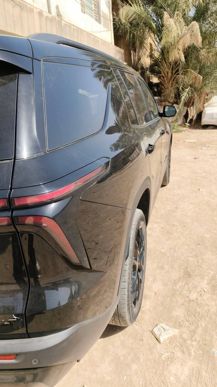 السلام عليكم ترافيس بلاك توب موديل 2024
مواصفات Lt  معروفه فول مواصفات 
مفتاح التشغيل بصمة وتشغيل عن بعد 
3 قطع تبريد 
5 بصمات ابواب 
صندوق كهرباء 
كشانات الامامية كهرباء 
تدفئة بالكشنات 
تدفئة مقود 
سايد بريك بصمة 
شاحن موبايل واير ليس 
مخارج UBS
رادار امامي + تحديد مسار 
رادار جانبي نظام النقاط العمياء 
اشارة بالمرآة 
شاشة حجم كبير 
كشافات امامية زنون 
حجم الاطاراتك20 
حجم المحرك 4تونر تيربو 
السيارة رقم القادسية شهداء 
الضرر  الامامي ايسر حداديه فقط 
 كامرات 5  .  360 درجه 
فتحة سقف بانوراما
عداد بصمه اثنين 
تشغيل عن بعد 
كير 8 نمر 
بعد هوايه بيها موصفات 
السعر اتصل وتدالل ***********
