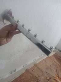 تعاليك ملابس للبيع تقريبا 40قطعه 07710030921