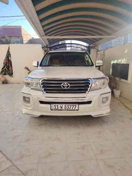 سلام عليكم لاندكروز 2014 SAS ساز فول مواصفات السيارة مكفولة كفالة عامة كير محرك كفالة 6 سلندر مكانها ديوانية السعر 380 استفسار***********
