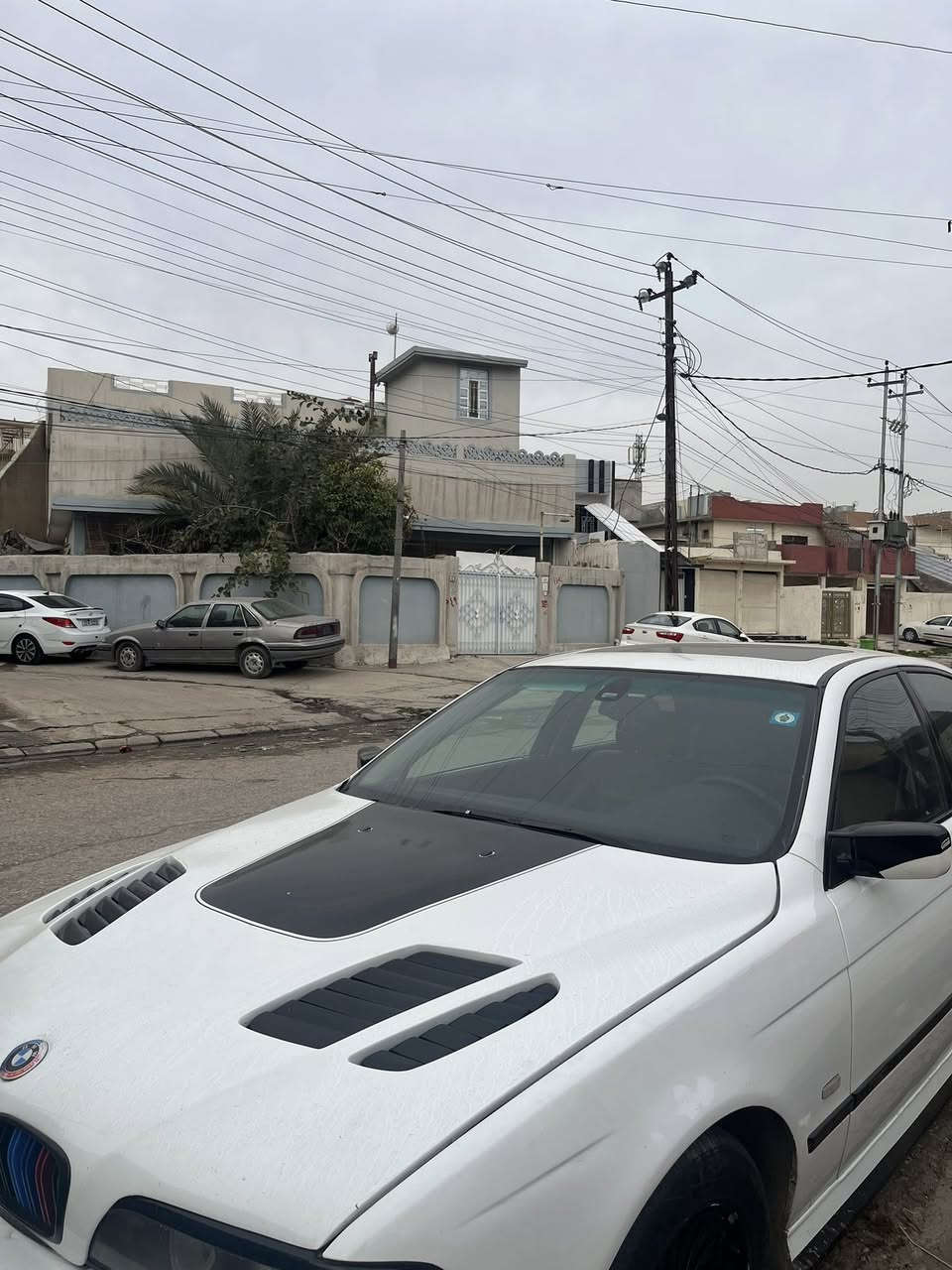 للبيع ٥٢٨ اصل موديل ٢٠٠٢ السياره بختصار ماكو اختها بل موصل اي نقص ما بيها  فول مواضفات ***********
