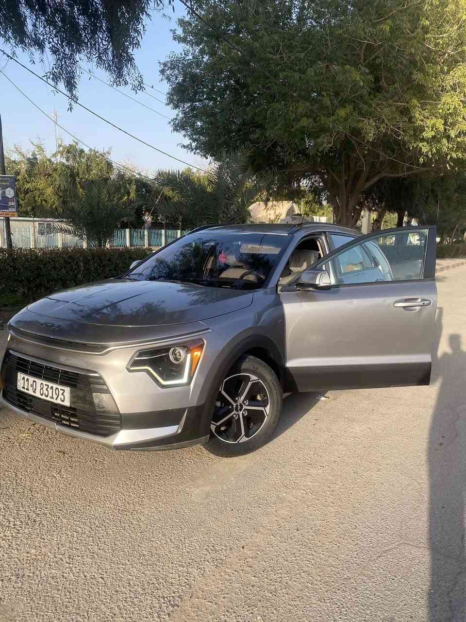 من رخصه لدمن 
كيا نيرو 2023
سياره بسمي 
مواصفاته معروفه  وجاهزه من كلشي 
سعره ١٣٣وبيه مجال قليل 
***********
