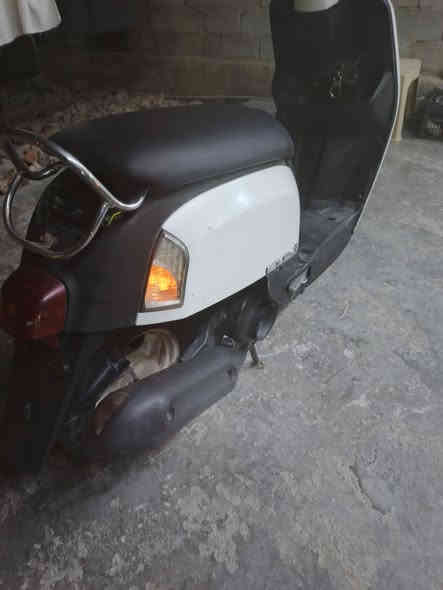 السلام عليكم
بوليس للبيع صار الها 8 اشهر نازله رمبه
دراجه بلادي كلشي بيها
كلشي شغال وبحاله الوكاله كهربايات سلف هندر شغال
عداد سرعه وبانزين شغالات
اشاير ودبل اشاره شغال
عنواني بغداد
السعر 600 وبيها مجال غير شي ذاكره اذا طلع غير هل كلام تاخذها وتروح 
الشراي اتصل وبخدمتك ***********
