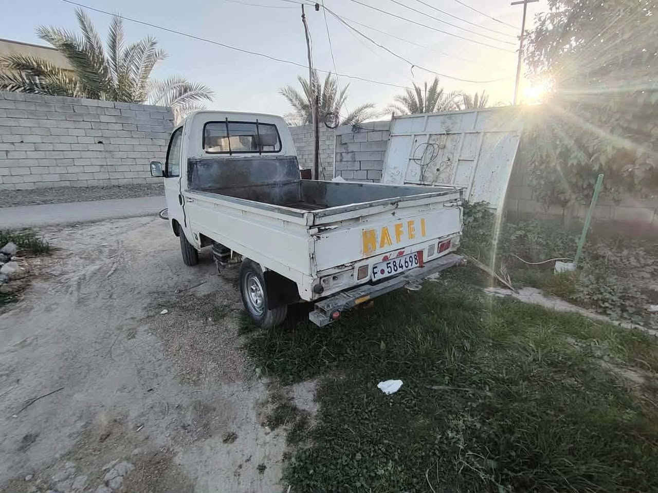 سلام عليكم للبيع هيفا جاهزه محرك كير صدر تخم تاير جديد كهرباء جاهزه كيجات كلهن شغال اوزاق موحوده واذا تريد وكاله هم موجود سعر ١٩ وبيه مجال مكاني بلد ***********
