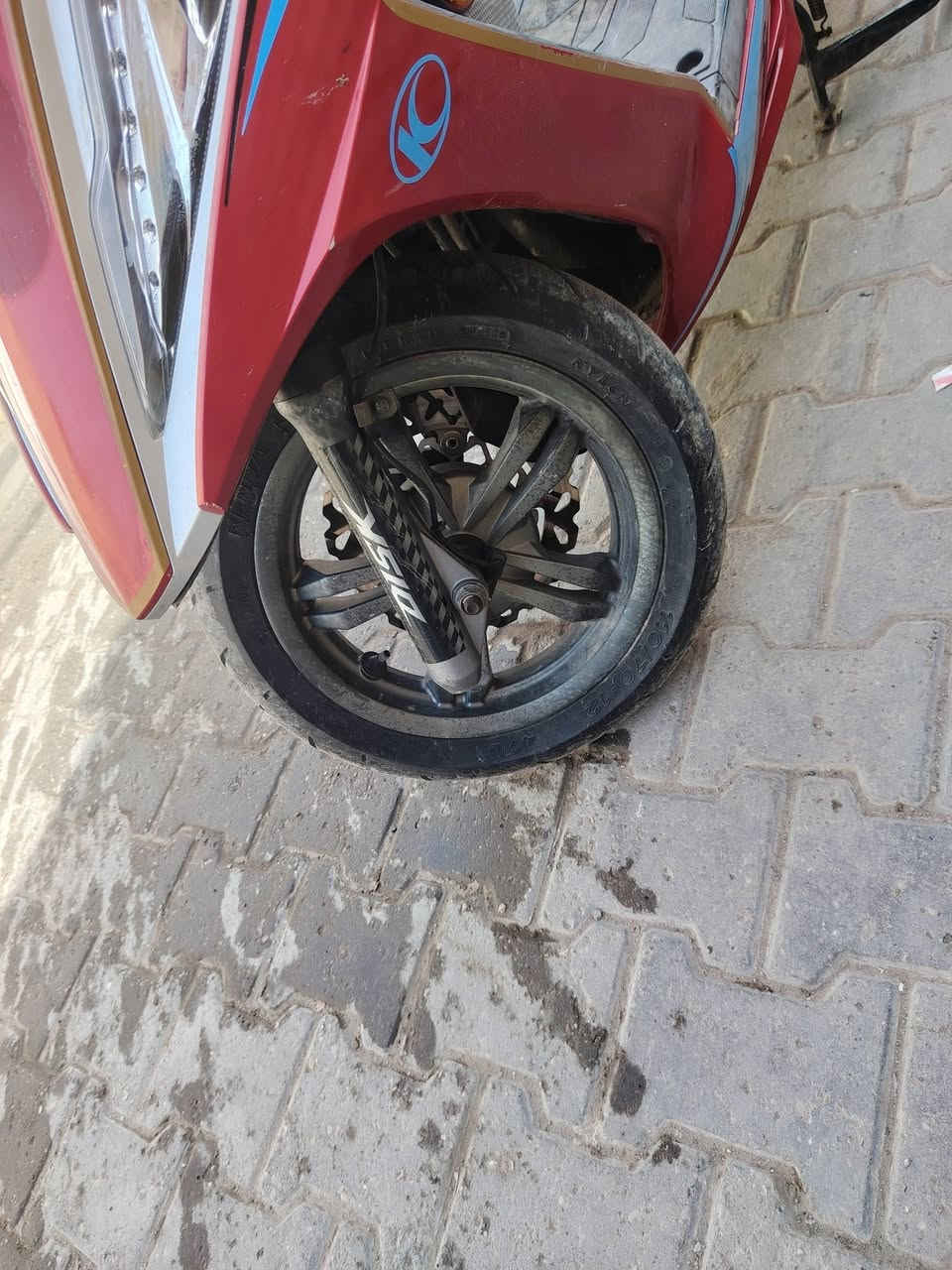 كامكو G6 مكينه ١٥٠ حديث حاساسات جنطه كهرباء  150  ماشيه اقل الالف زيرو  مزوده ويلكب+ صالنصه رياضي من الشركه مليون 150سعر نهائي بس الي يعرف الدراجه وجنايها الي َميعرفها ليعلق بغداد منصور ***********
