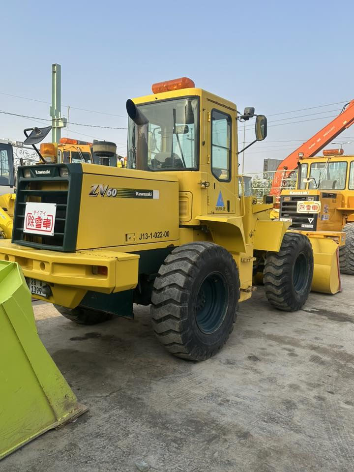 كاوسكي 60zv
محرك ازوزه (6)/بم ونوزل
كير ميكانيكي 
تبريد بلاد 
مرقم الرقم الدولي نجف
مكفول كفاله عامه
مكانه بالنجف قرب المطار
(***********)
(***********)
