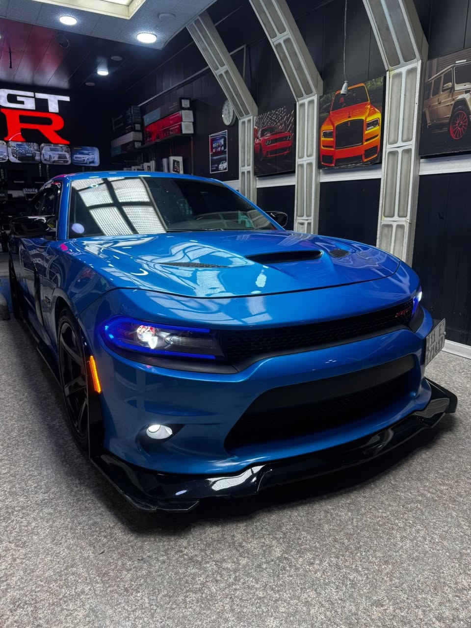 2018 فول مواصفات اصل سكات
السعر 175
فتحه 
خزن ميموري كشنات
كشنات نحله كنتاره وجلد  بلاد
تدفئة 4كشنات
تبريد كشنات
كشنات كهرباء 
تدفئة مري جانبية 
كت كامل لحايه دوس وسكوبات
لدات متغيره
صالنصه رياضي
دبات ريمونت فول طلقات وصوت رعيد 
برمجة البطل مصطفى ايكل 
شاشه كبيرة كار بلاي 
لايت زينون ابو 3عدسات يشك الشارع سعره350 دولار
لد دشبول دفن تحكم بل تلفون 
السياره مغلف الجام عام لون السياره 
فجوج اصليه برمبو 
ويل نجمه خسفة قوية اصلييي USA
هدرز 6.4
ولف حماوة بلكات ريسنك اصلي
عليها ادامه كامله
دبلات اماميه صفر رياضي 
متعوب عليها السياره
السياره بيها جاملغ وبنيد تصليح
وبابتين كلير بامريكا 
وملاحضه بسيطه بصفحة السايق بين البابتين 

*********** 
بغداد حي القاهرة السياره بغداد باسمي
