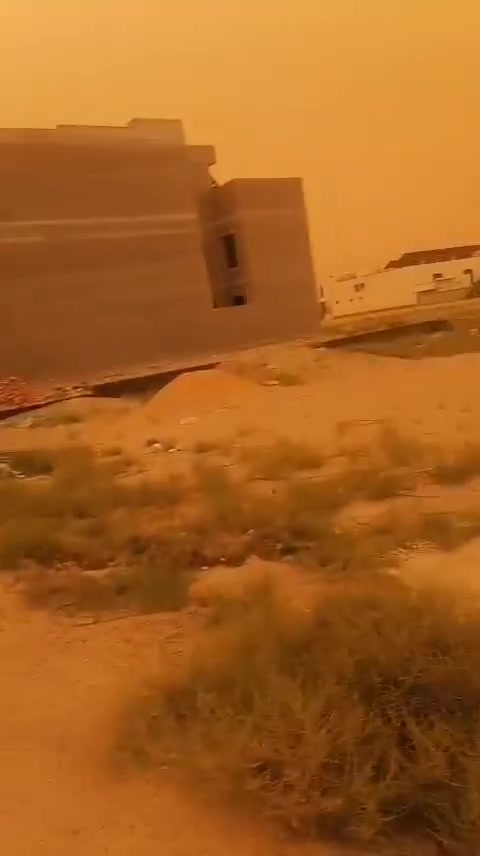 قطعة ارض للبيع 

العنوان الرمادي قرب جامع الداموك 

طابو تحويل مباشر 

وجه 8متر نزال 22متر 

مساحه 176متر 

تبعد عن شارع عمر  5دقايق 

باقي التفاصيل بل الفيديو 

الاتصال ‏‪***********‬‏

عنوان المكتب الرمادي خلف العاب السندباد
