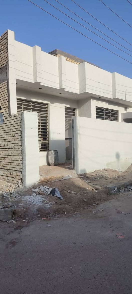 دار للبيع بلعراضات مساحة ١٠٠متر مربع ركن طابق واحد مسلح بناء حديث ٢٠٢٥ خلف شارع الكراج على قيد الانشاء للاستفسار والاتصال على رقم *********** ☎️📞
