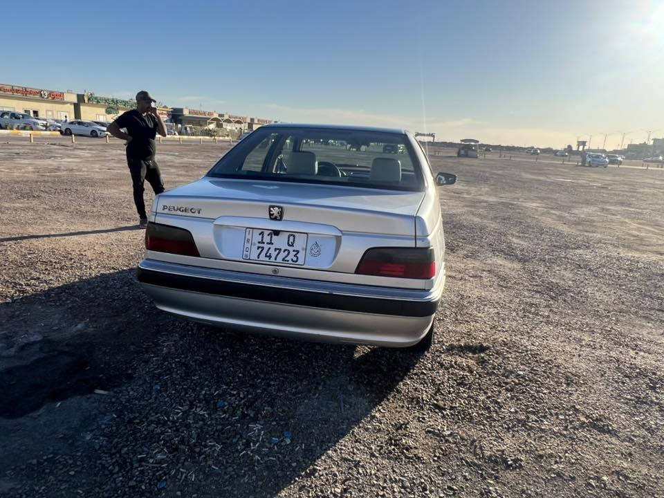 السلام عليكم بيجو بارص لون رصاصي مديل 24بيها باب معمر او مصبوغ باب العبري سياره جديده حلوه رقم بغداد سياره حره باسمي 

سعر 75$وبيها مجال
مكان البصره 
الرقم ***********
