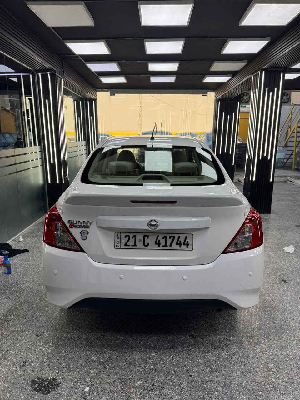 السلام عليكم
للبيع نيسان سني 
موديل 2024 
مواصفات 
شاشة 
كامرة
قطعتين تبريد 
سبايدر وبروجكتر
اربع جام كهرباء 
وباقي المواصفات معروفة 
رقم سليمانية تحويل او وكالة 
ماشيه 59 الف 
السياره مكفولة من صبغ والتبديل
 عدة شويه بارد بجاملغ الامامي واصبع باب السايق والسونار مرفق قبل سبوع مسوي 
السعر 116 ورقة وبيهة مجال بسيط 
للاستفسار *********** 
العنوان بغداد الكرادة
