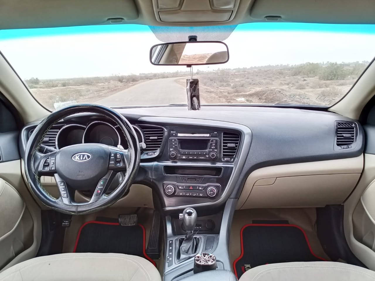 السلام عليكم
كيا اوبتيما خليجي موديل 2011   

مكفولة من الضربه والتبديل بيها رش صبغ تجميل البنيد الباب الخلفي على الداير الخلفي والباقي كفاله 

محرك 2000 شرط ما مفتوح 

رقم بصره مشروع وطني تحويل مباشر 

سياره جاهزه كير ومحرك وحداديه وتبريد تخم تاير

السعر 105
مكان السياره الناصريه 
***********
***********
