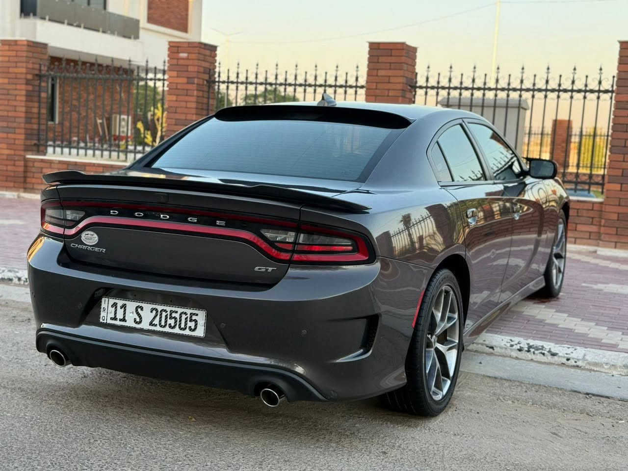 دوج تشارجر 2023 رقم بغداد
مواصفات Gt مكينه 3.6

ماشيه 40 على وضع الشركه السياره جديدة

حادثها بسيط موضح بالصور

السعر 238

مكانها كربلاء

***********

***********
