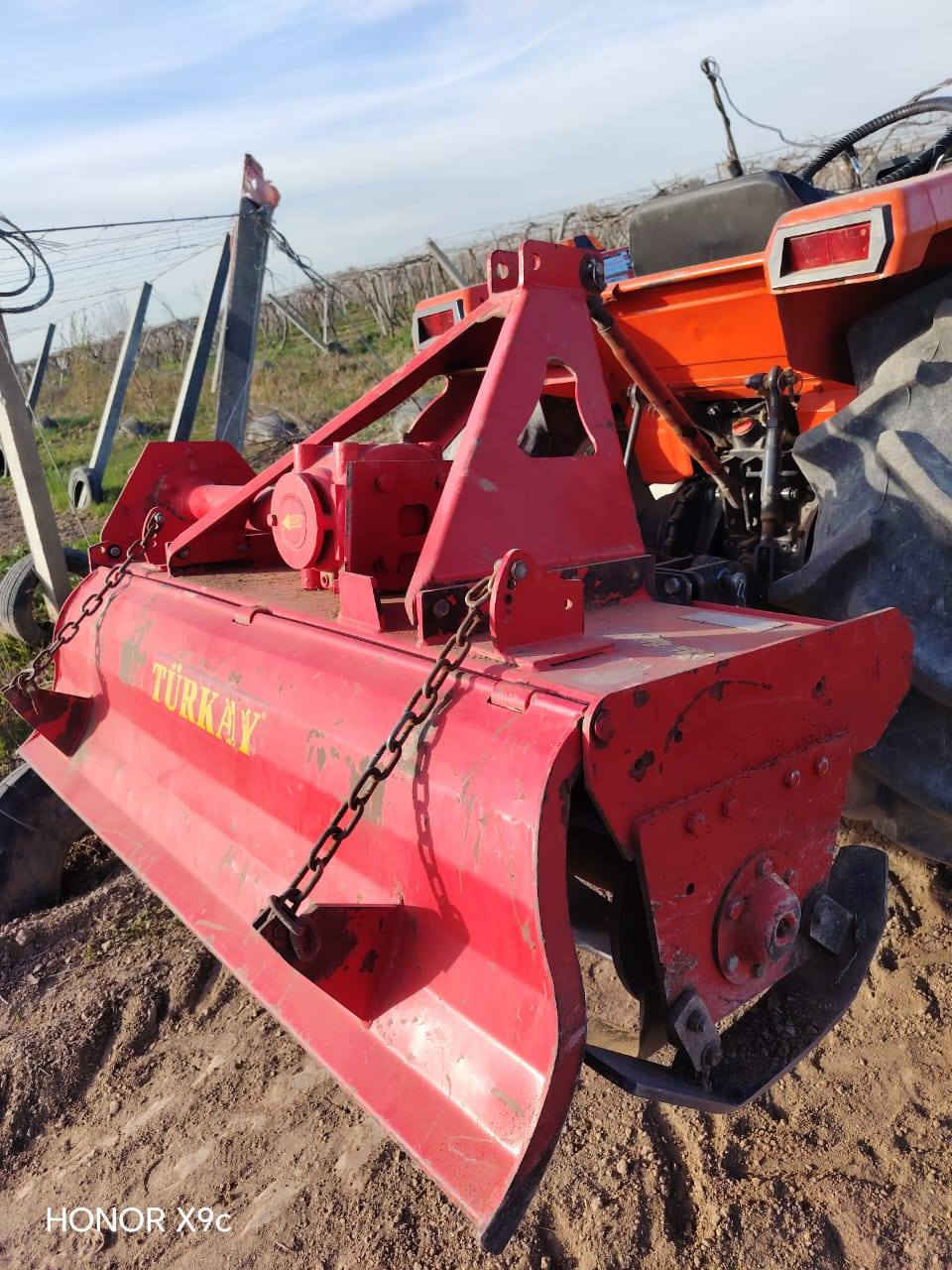 السلام عليكم
رفاسة تركيا جديدة مشتغله شيء قليل عرضها متر ونص
سعرها مليون  ونص  وبيها مجال للشراي 
***********
