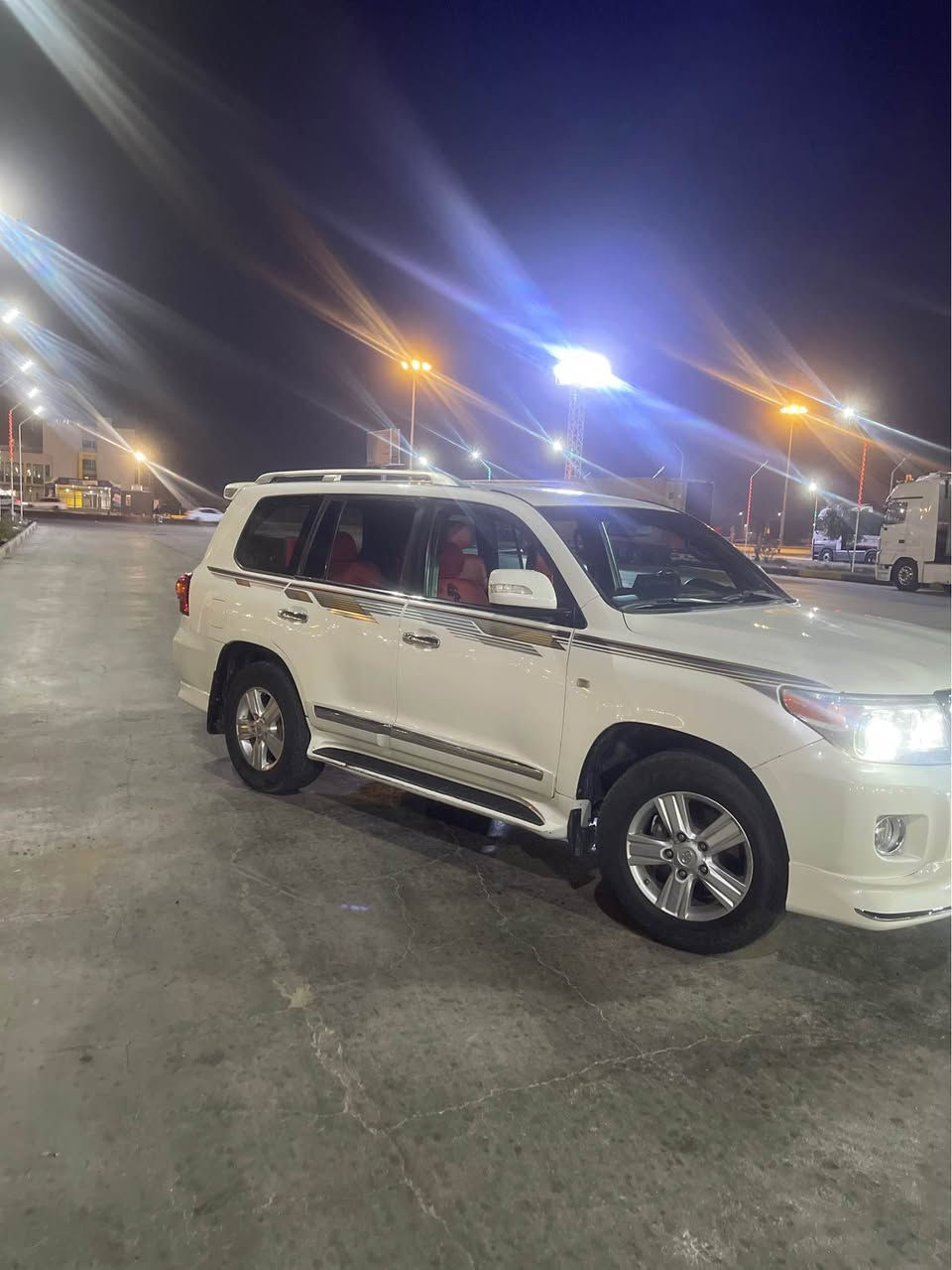 السلام عليكم جكساره كاز سياره بيه بارد فقط بدون صبغ جاهزه من كلشي مكينه وكير جدد موديل ٢٠١١ مكاني بصره *********** رقمه مميز البصرة, العراق
