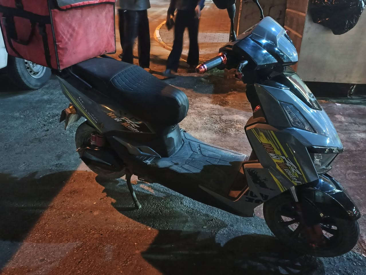 السلام عليكم دراجه شحن للبيع بطاريه ليثيوم السعر 900او بيه مجال مكان بغداد مدينه بسمايه 
مكلف بالنشر يرجى الاتصال على الرقم***********
