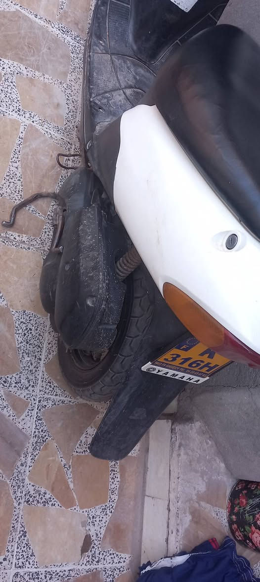 السلام عليكم دراجه لبيع ساسوكي رياضي كرباياتها شغاله سلف هندره مفتوحه مره وحده السعر 250 وبيها مجال قليل الشراي ***********

