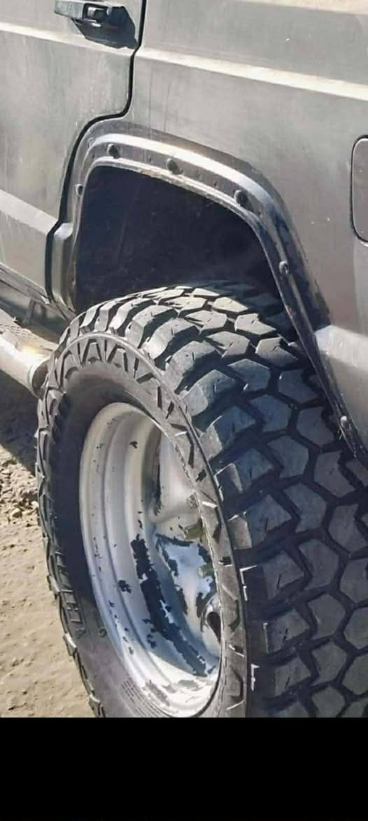 تاير ويل لبيع مكان كركوك
حجم 17 مال جيب شخاطه كراند 
سعر 400 الف بيهه مجال


**إذا كنت صاحب هذا الإعلان وتريد حذفه لأي سبب، رجاءا أرسل رسالة إلى الدعم الفني**