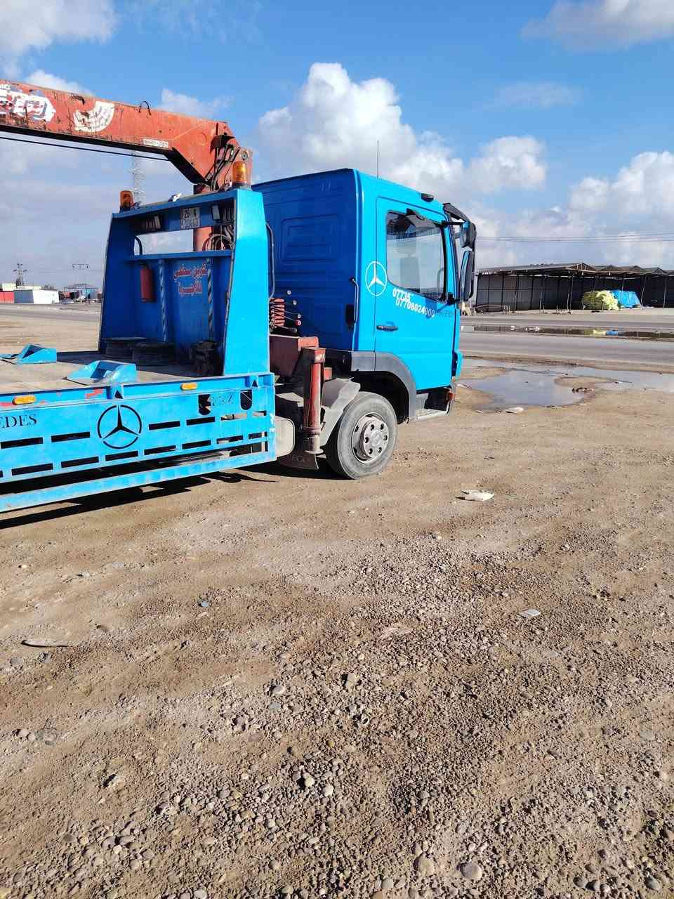 يوجد كرينين لنقل السيارات ورفع ابار متواجدين داخل العلم وخارجه ***********/***********
