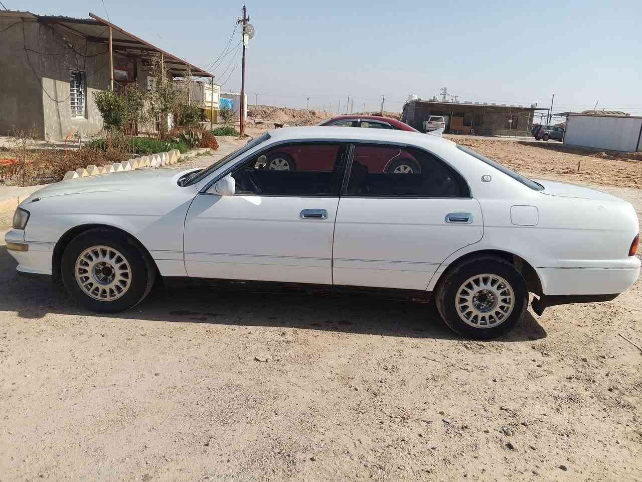 السلام عليكم سياره بطه موديل 93 سيار بغداد بسمي رقم نكليزي 
السعر 52 وبيه مجال الشراي 
***********
