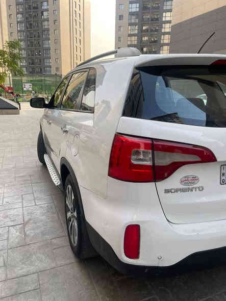 السلام عليكم
سورنتو ٢٠١٥ خليجي 
رقم بغداد السياره 
كفاله عامه بيها فقط نص باب صبغ
السياره فول عدا البانوراما
مكينه السياره 6 سلندر
7  راكب السياره
تبريد 3 قطع 
كير ومكينه خير من الله
السياره عليها ادامه من كلشي 
حداديه كامله 
مكان السياره بغداد
السعر ١٨٧ وبيها مجال للشراي
***********
