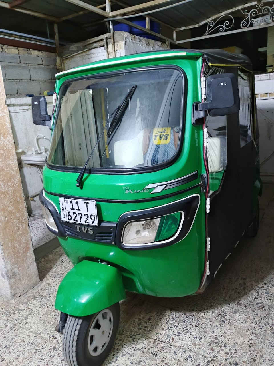 السلام عليكم تكتك للبيع موديل 21 تحويل ثاني يوم مابيه اي نقص العنوان ديالى بعقوبة مكلف بلنشر للاتصال ***********
