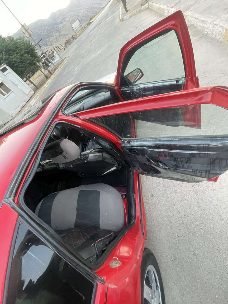 ئوپڵ فیکترا مۆدیل 91مـــەکــینە 18ئاڕم پلاســتیک سلێمانی گێڕو مەکینەو توندوتۆڵی و کارەبای هەموی بەشەرت دەعم ولێدراوی نیە خایس وڕزیوی نیە موس و بڕاوەی بەشەرت سەیارەکە جوانەو بۆیاغیشی زۆر کەمە ،دەشبول وبەردەرگاو ناوی زۆر جوانە بەنزین زۆر کەم ئەخوات بەڕاستی ماڵی دەستی دۆستە تەنها 21گەڵا بۆ زانیاری زیاتر دەتوانن تلفون بکەن ***********فایبەر واتساب /دەوروبەری ڕانـــیە/ رانية, السليمانية
