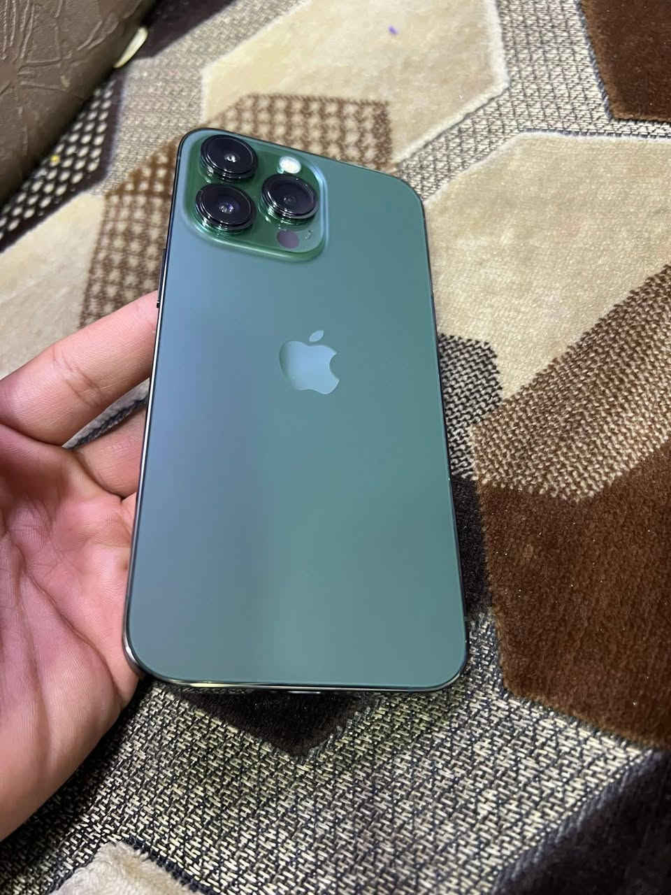 Iphone 13 pro max
ايفون13برو ماكس جهاز نضيف جديد مبدل شاشه تفصيخ  
ذاكره 256بطاريه88بلاديه فيس ايدي شغال سعر ٤٢٥
***********
