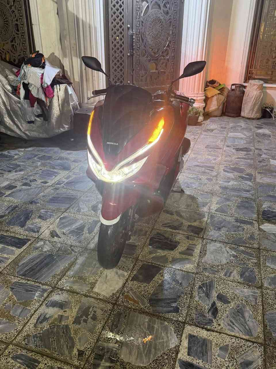 سلام عليكم PCX
أف جي 🇯🇵🇯🇵🇯🇵ياباني الجيل الثالث 
مكفوله كفاله عامه دراجه جديده لوك مال رمبه ماشيه قليل  كله شغاله كهربائيات عالي ناصي دبل إشاره حساس زدحام شغال استان كهرباي مال جناي مكاني بغداد الكرخ الصالحيه ***********
اتصل مكلف بلنشر 
واتساب ***********
