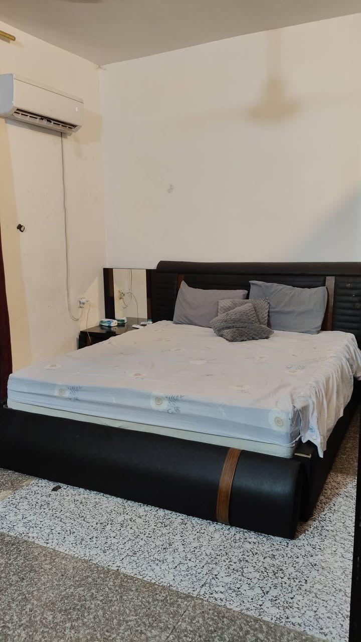 غرفه نوم تركيه العنوان بغداد الدوره ابو طياره 
السعر اكتب تم يوصلك


**إذا كنت صاحب هذا الإعلان وتريد حذفه لأي سبب، رجاءا أرسل رسالة إلى الدعم الفني**