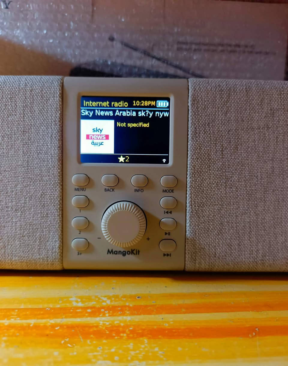 راديو انترنت واي فاي
ماركه. MangoKit. SR20
انترنت واي فاي
موجه FM
بلوتوث 👉 
موجه DAB
ميزه حفظ محطات مفضله
يشتغل باتري قلم عدد ٤
وايضا منفذ تايب سي يشتغل مباشر 
منفذ سماعه خارجيه
شاشه ملونه
ساعه ومنبه
ستيريو صوت مجسم قوي جدا ونقي
لوك جديد كارتون مامفتوح شرط يوصلك
الأبعاد الطول ٢٤ سم *الارتفاع ١٢ سم
ملحقات كارتون وكتالوك كيبل تايب سي
اي استفسار بعد تعليق يوصلك السعر وبالخدمة 🌹


**إذا كنت صاحب هذا الإعلان وتريد حذفه لأي سبب، رجاءا أرسل رسالة إلى الدعم الفني**