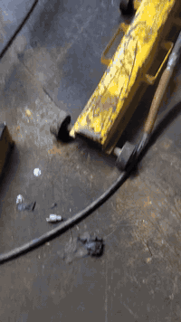 جك عربانة ثقيل يرفع 10طن
امريكي ارتفاع اقل المتر يعمل بمدكة هواء
السعر300
العنوان اعظمية
***********
***********
