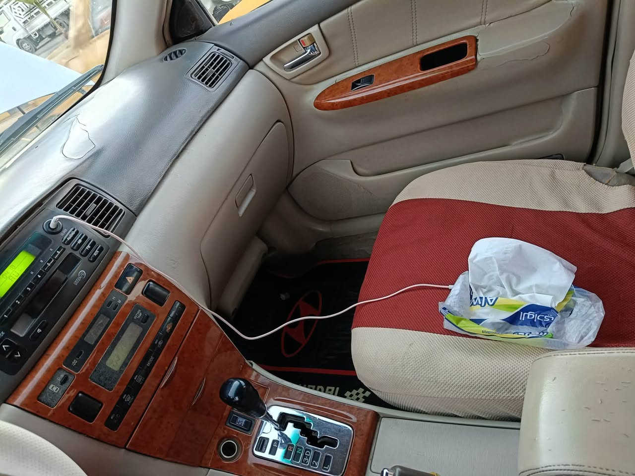 كورله موديل 2002 رقم وسنويه وهزة جديده مصبوغه جماليه فول واحد على واحد كشن جلد مري شفط سلايت طكتين تبريد بيانو 🎹 
تخم تاير ويل اسود مكينه 2000 اقتصاديه بشكل داخل بيجي صاج مسجل بلادي سماعات سستم صوت اواكس للبيع السعر 78 وبيهه مجال حك الشوفه مكاني بغداد وهذا رقمي للاستفسار *********** ابو الحسن
