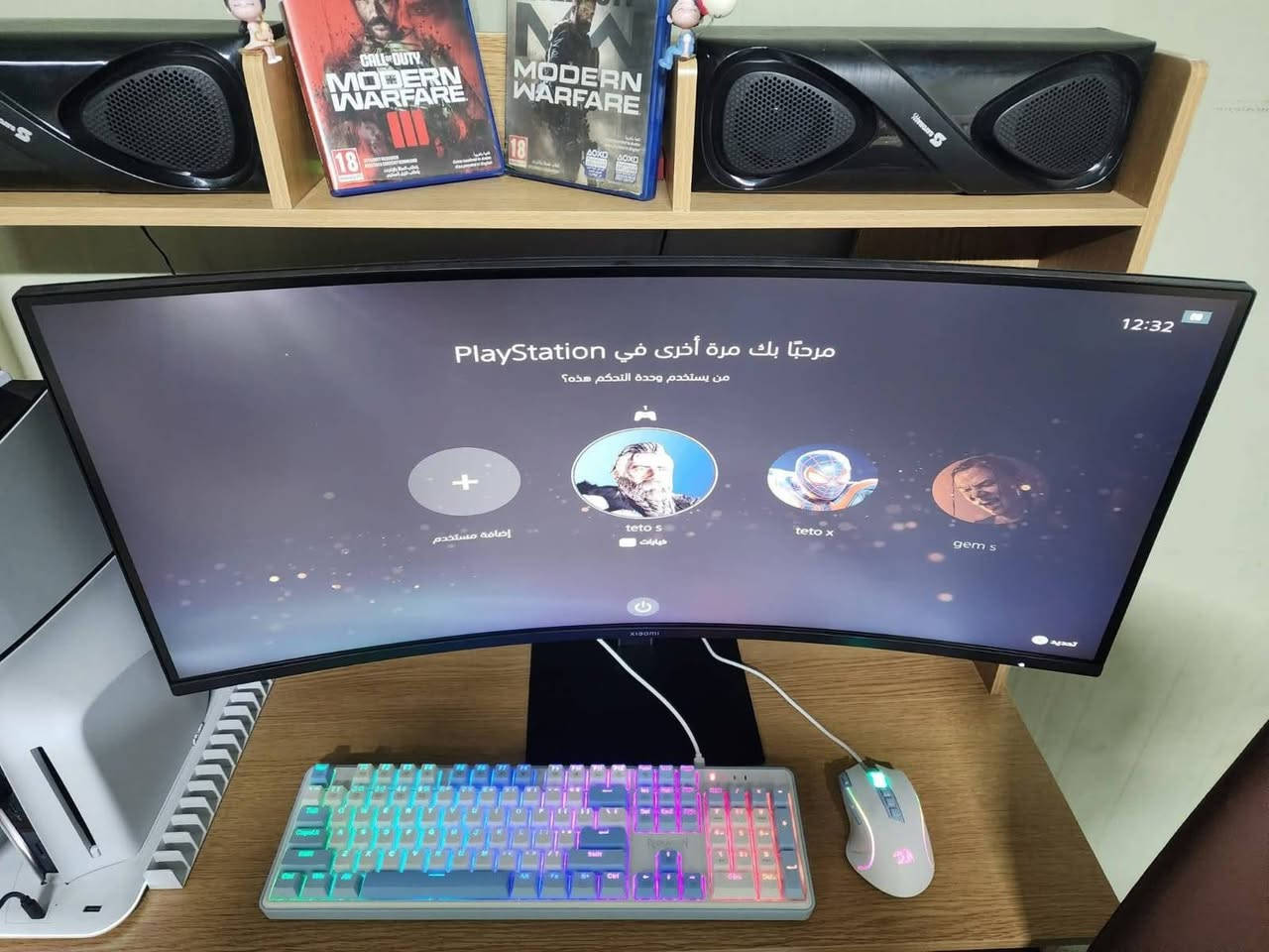 السلام عليكم الشاشه 180فريم  2k   سعر300 شركه شومي ***********
