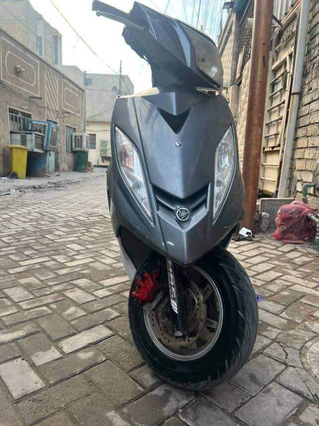 جيتي ار بلادي مكينه مامفتوحه نضيفه السعر ٨٠٠ وبيه مجال حك الجيه  الرقم*********** مكان مدينه الصدر
