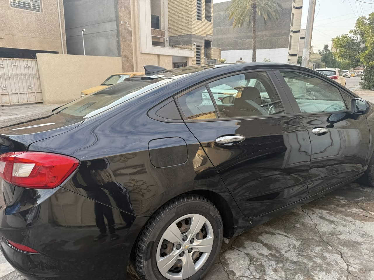 السلام عليكم كروز 2017 بيهة صفحة صبغ السائق والصفحة الخ جاملغ الامامي والباب صبغ ع كد ربع  والقمارة بيهة صبغ ع كد شبر اثر طعجة يم  السيارة كاملة ومابيهة نواقص وكير عادي انتبه كير عادي رقم التلفون *********** السعر 73 بيهة مجال جداً بسيط
