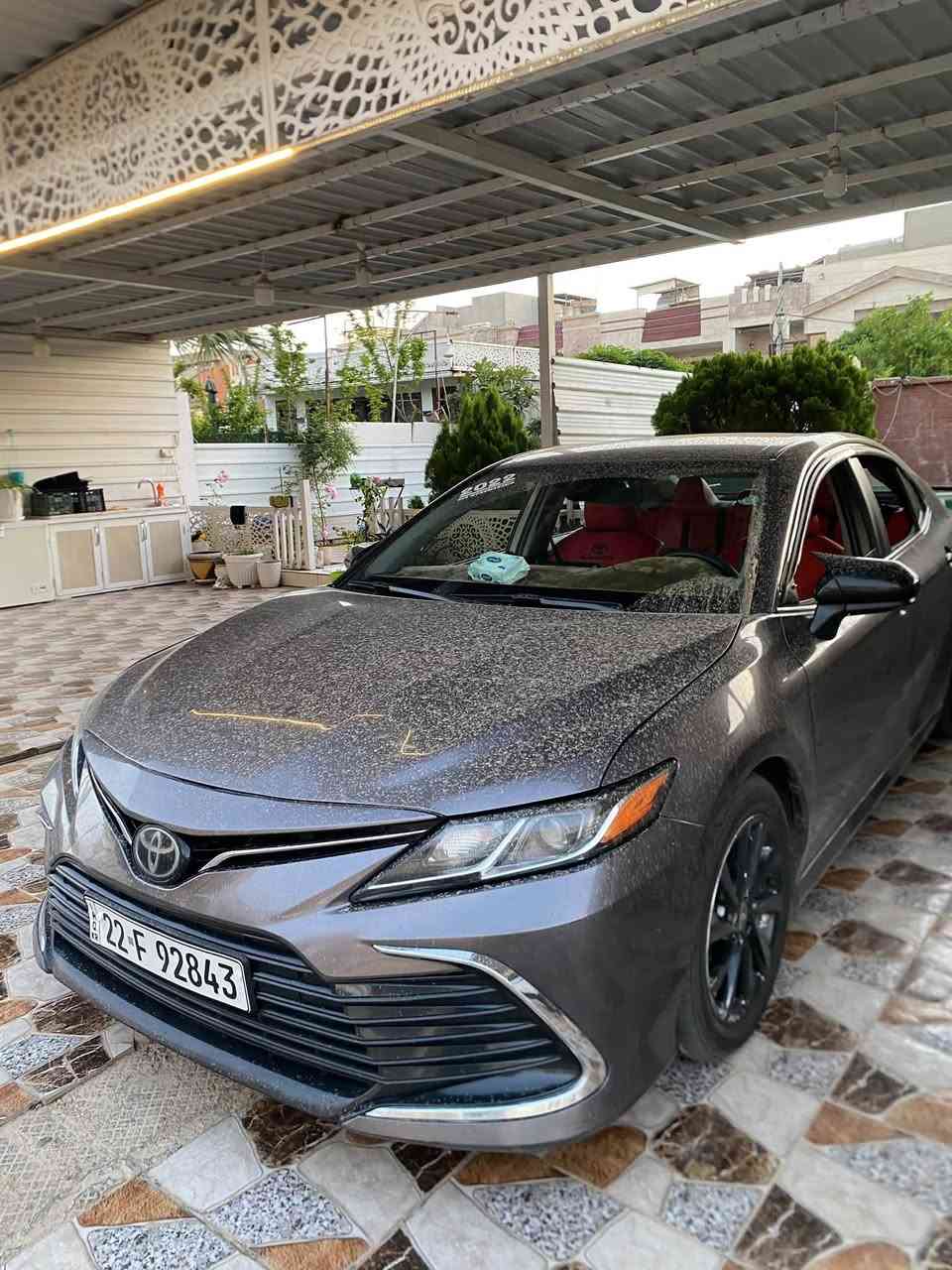 سلام عليكم كامري للبيع موديل22  وارد أمريكي حادتها جاملوغ ايمن وحافته البنيد بدون ايرباك سياره مواصفات le رقم أربيل سياره جاهزه وحلوه  مكانها اربيل  سعر مناسب اتصل واني حاضر ***********
