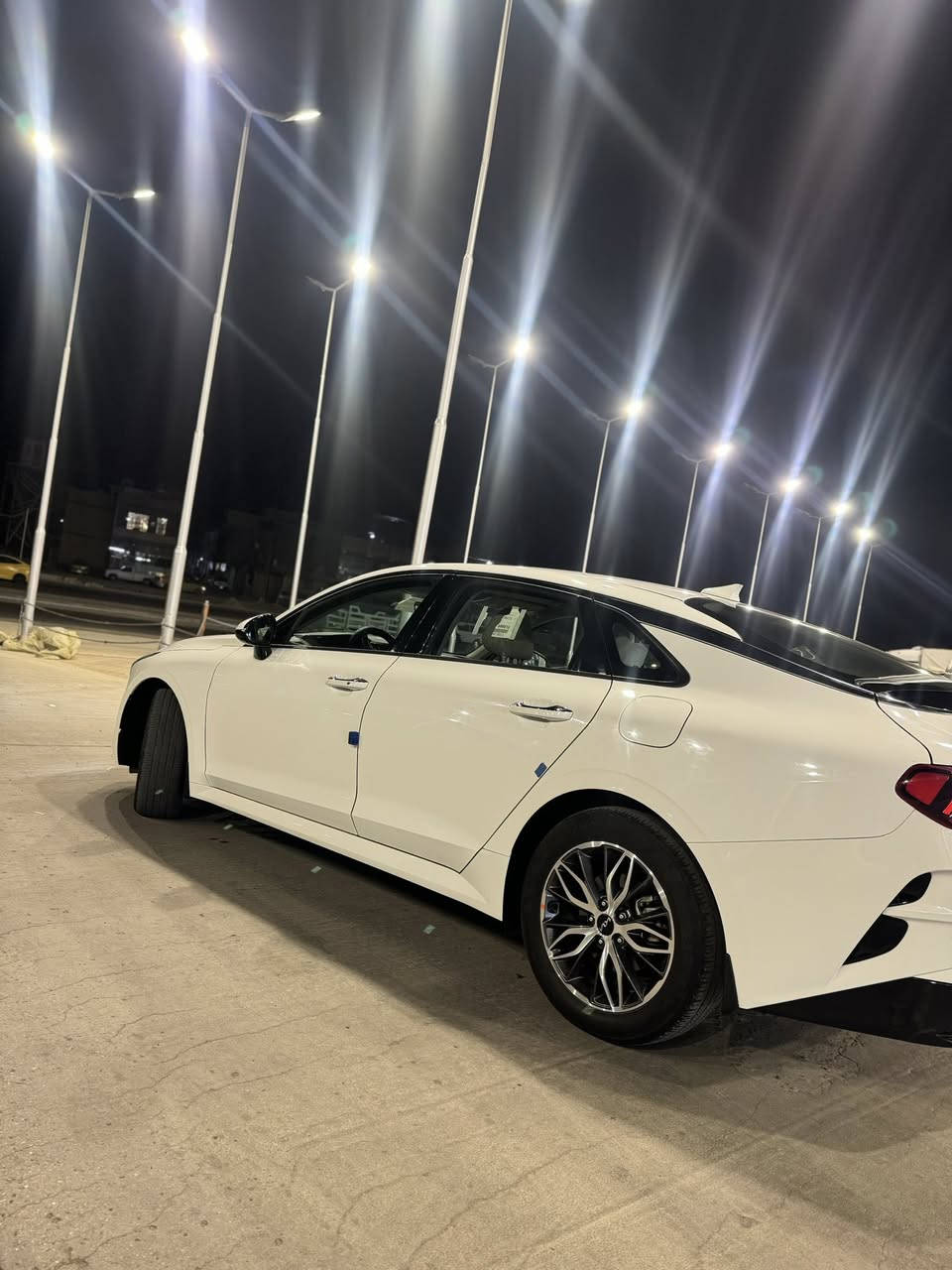 السلام عليكم
K5 موديل 2023
مكينه 2000
خليجي مكفوله كفاله عامه من الشخط 
السياره جديده ما متعوبه ابد
عنواني الشعب 
***********
