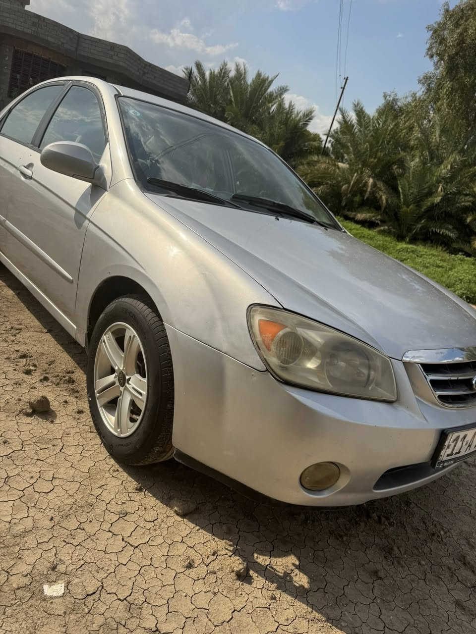 سلام عليكم سبكتره مديل 2004 رقم بغداد مكينه 2000 السياره نضيفه تخم تاير باتري جديد حداديه جديده صبغ حزام بدون حادث السياره ولاقطره معجون حزام جماليه فقط السياره جاهزه عده نقوصات بصيطه  السعر 67 وبيهه مجال مكان السياره مشروع لمسيب رقم ***********
