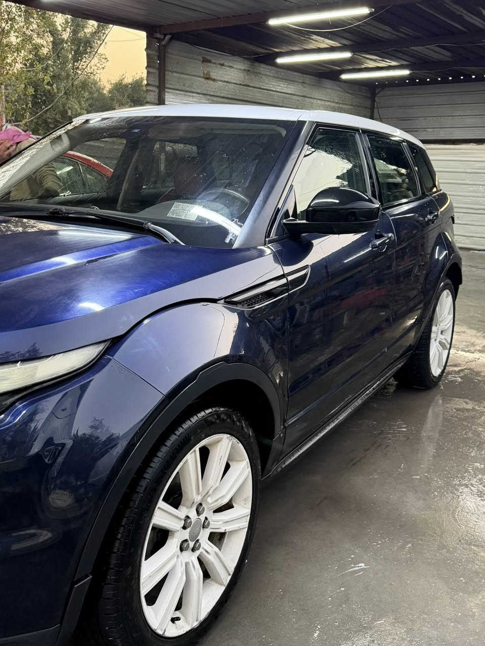 رانج روفر إيفوك 2015 – خليجي وكالة سردار
• المحرك: 2500 توربو
 • الممشى: 80 km 
 • الوارد: خليجي – وكالة سردار
 • الحالة: ممتازة : بدون صبغ
(شبر بارد باب السائق فقط)
 • الكير + المحرك: مكفولين
 • الاستخدام: شخصي
 • اللوحات: بغداد خصوصي
 • السيارة نظيفة وجاهزة للفحص

💰 السعر: 15,000$ قابل للتفاوض المعقول

📍 المكان: بغداد
📞 الاتصال للجادين فقط ***********
