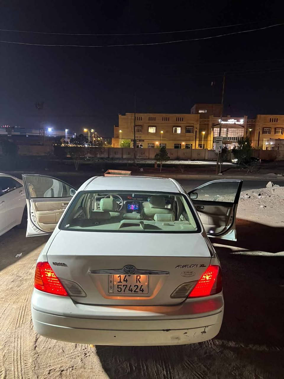 السلام عليكم
 بيع او مراوس حسب القناعة 
افلون موديل 2000 اوتوماتيك ٦ سلندر
كير مكينة حدادية تخم تاير كهربائيات كله شغلة لايت زنون 

شاشة كامرة خلفية دوارة رقم بصرة انكليزي تحويل مباشر 

السعر 65 مكاني البصرة  

للاستفسار الاتصال 

*********** البصرة, العراق

