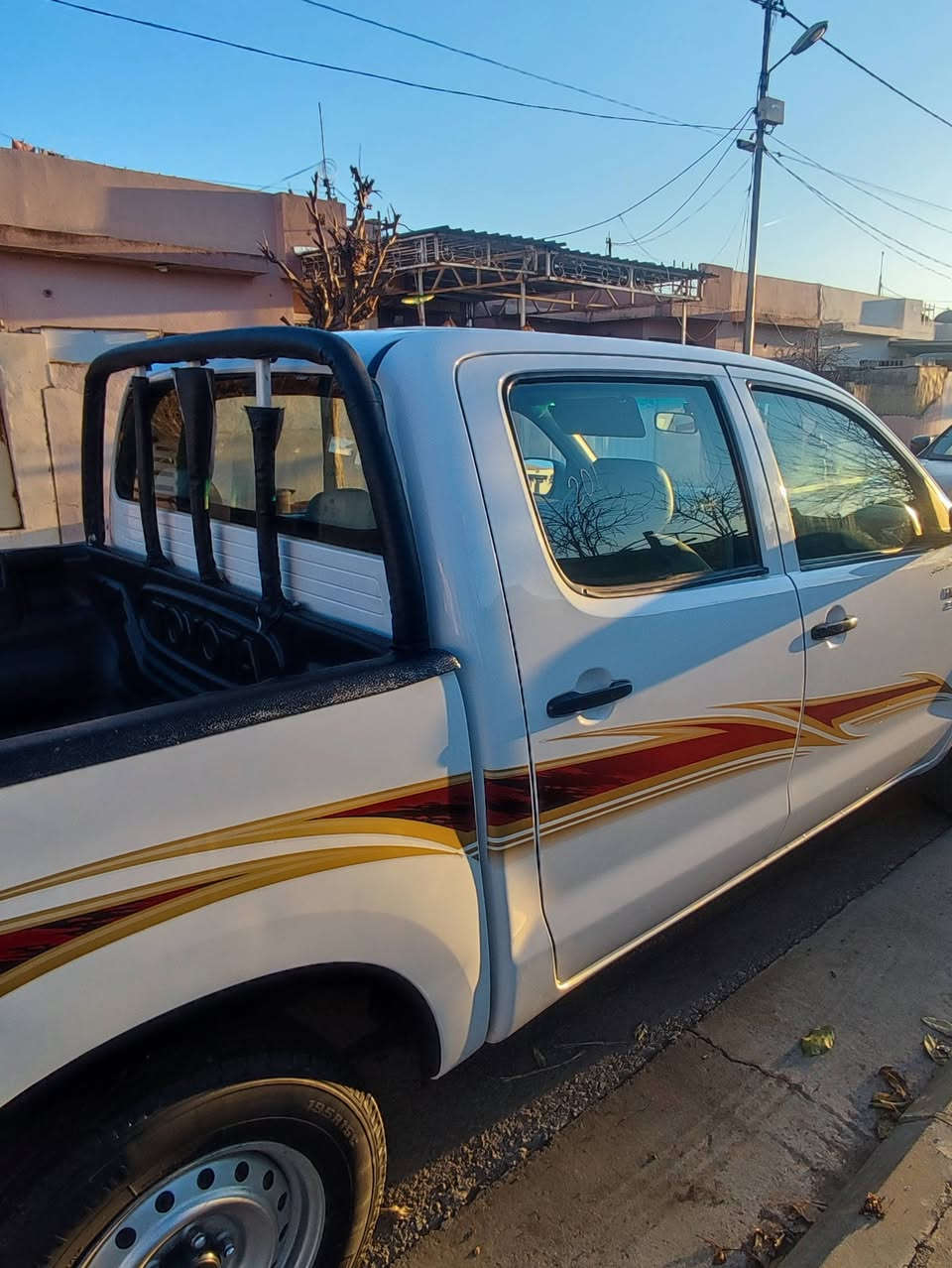 تۆیۆتا هیلۆکس2010ساغ بئ بۆیاغ   گێڕو مەکینە نەکراوە چوارتایەی نوئ پێشی تازە داگیراوە بئ مەسرەف سەنەوی بەسەرچوە162 معامەلە ***********|***********
