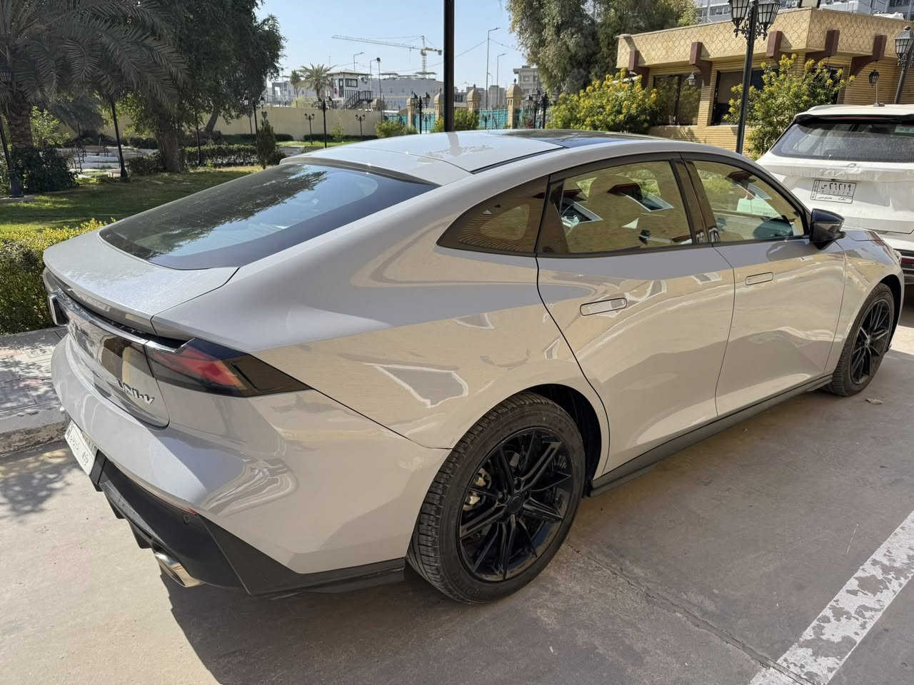 السلام عليكم شانجان يوني ڤي موديل 2024 مكينه 1500 تيربو تشتغل حتى عالبانزين العادي ماشيه 70 الف بالظمان بدون صبغ فقط بارد جدا بسيط مذكور بالفديو مواصفات معروفه للunv السياره حره تحويل مباشر اللون السموك المرغوب السعر 22 مليون عنوان الدوره حي دجله -***********
