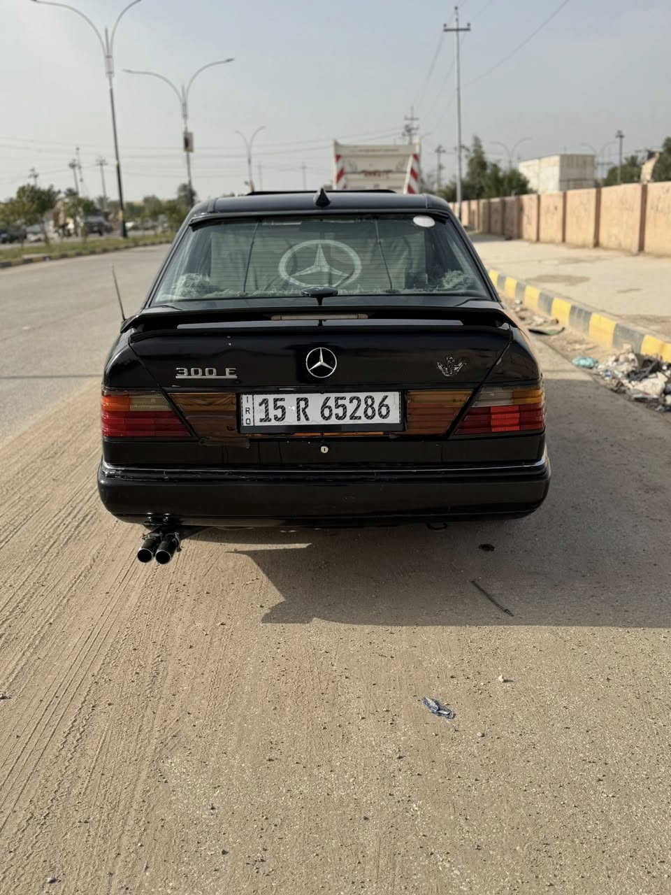 مارسدس دب ، موديل ٨٩ ، كهربائياتها كلها شغاله سياره مرتبه / تبريد منقص غاز / كشنات جلد /السنويه بأسمنه /ظربتها جاملغ خلفي 
مكان السياره/ الشطره
السعر ٤٥ وبيها مجال 
اذا عجبتك السياره اتصل ‭٠٧٨٣ ٨٩٣ ٢٩٣٣‬
