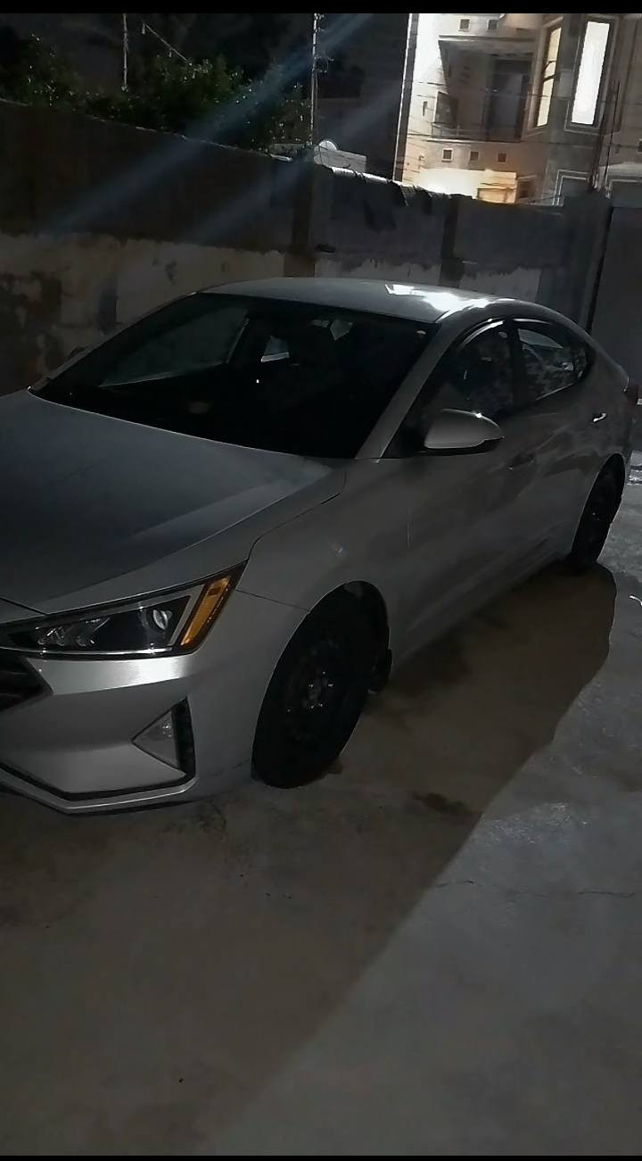 السلام عليكم 
هونداي النترا امريكي موديل 2019 سلفر 
صور الحادث موضح بل صور 
بيه بارد باب السايق بل عراق 
تحويل ثاني يوم 
مكان السياره بابل 
السعر اتصل ع الرقم 
***********/ ***********
