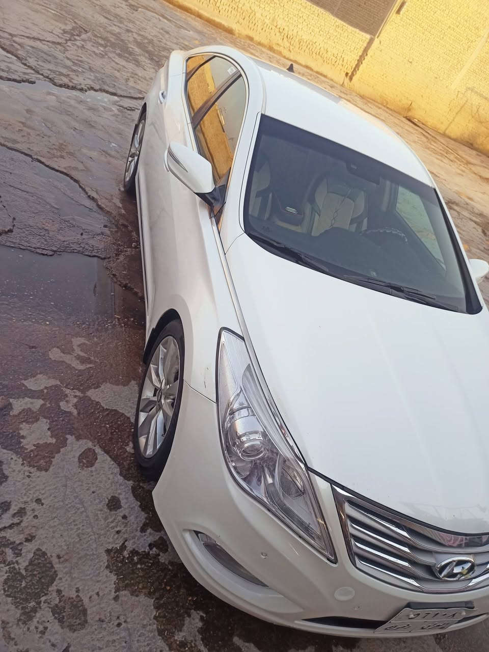 ازيره موديل 2013 رقم دهوك
خليجي مكينه 6. سلندره سياره جديده 
مكينه كير حداديه كشر مكفول 
مكان ديوانيه السعر 124 وبيه مجال حك الجيه 
رقم ***********
