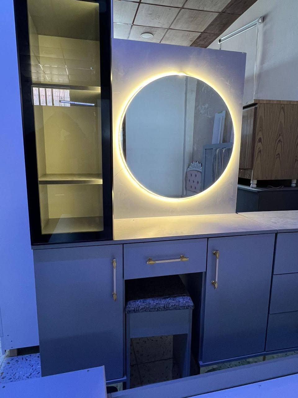 معرض يونس نجار للاستفسار ***********
